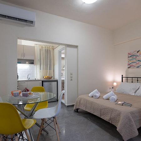 Luxury Apts Heraklion Center Bagian luar foto