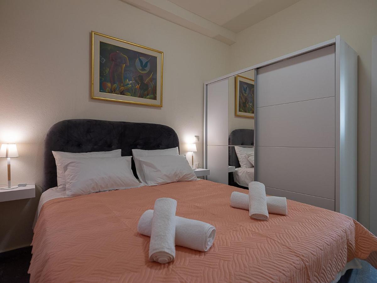 Luxury Apts Heraklion Center Bagian luar foto