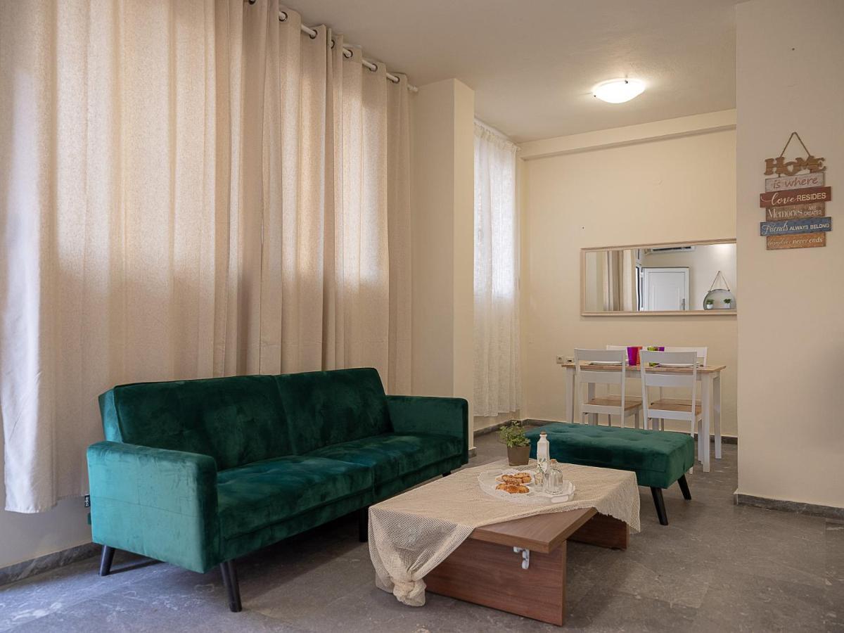 Luxury Apts Heraklion Center Bagian luar foto