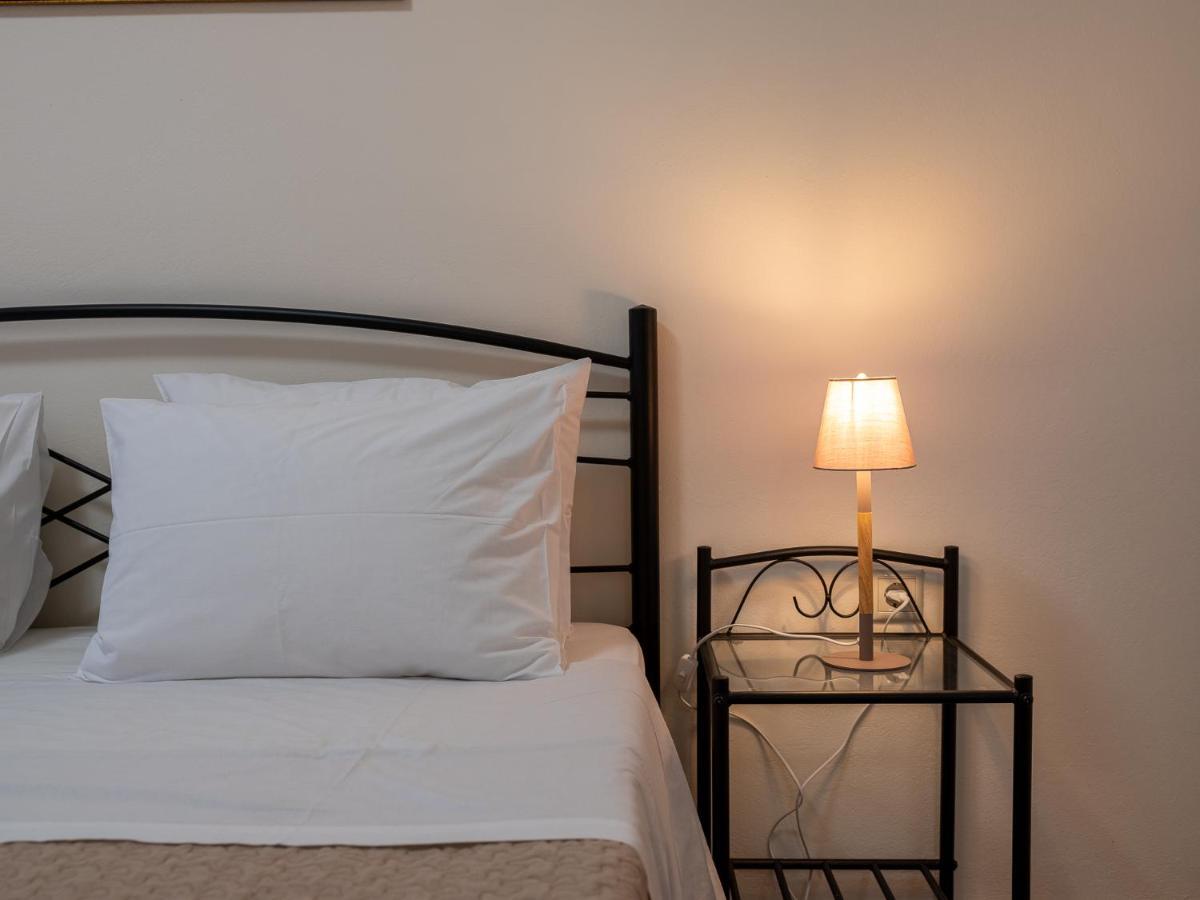 Luxury Apts Heraklion Center Bagian luar foto